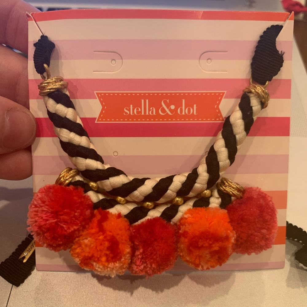 Nala Pom Pom Necklace - Picture 3 of 4